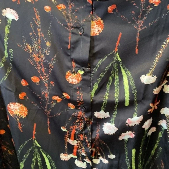 Lai Meng Five Cats Medium Size Women‎ Button down Top with a Tie  NWT - Picture 11 of 11